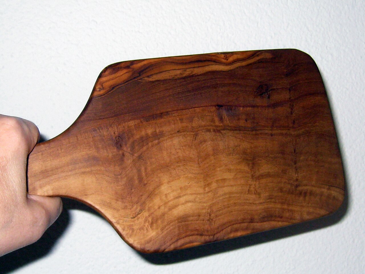 How to Choose an Olive Wood Cutting Board